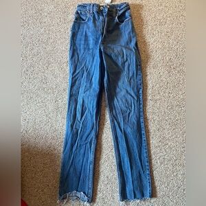 Abercrombie & Fitch curve love: the 90s straight ultra high rise 24